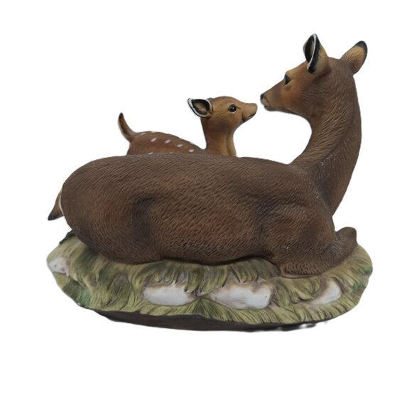 Homco Masterpiece Porcelain Mother Deer and Baby Figurine, Taiwan - Picture 2 of 11